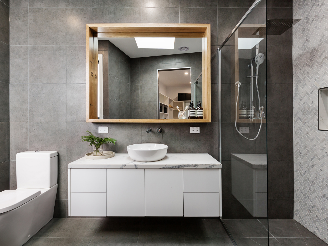Vanities & Storage
